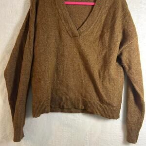 Treasure Bond Brown v neck sweater size M